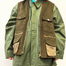 Load image into Gallery viewer, Hunter Corduroy Utility Vest – 6 Pocket Deadstock