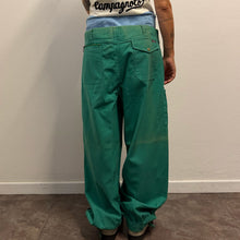 Load image into Gallery viewer, Pantaloni Nikka vintage color verde