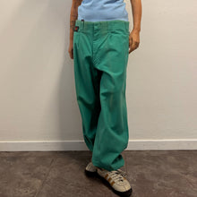 Load image into Gallery viewer, Pantaloni Nikka vintage color verde