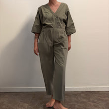 Load image into Gallery viewer, Jumpsuit vintage anni ’80 in cotone color khaki
