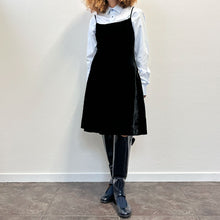 Load image into Gallery viewer, Abito Mani by Giorgio Armani velluto nero 90s