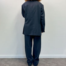 Load image into Gallery viewer, Completo sartoriale gessato blu in tessuto Loropiana 80s