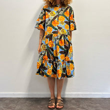 Load image into Gallery viewer, Abito Intrend azzurro – 100% cotone – stampa multicolor