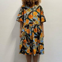 Load image into Gallery viewer, Abito Intrend azzurro – 100% cotone – stampa multicolor