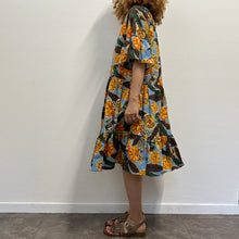 Load image into Gallery viewer, Abito Intrend azzurro – 100% cotone – stampa multicolor