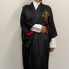 Load image into Gallery viewer, Vintage Souvenir Robe Giapponese Anni '60/'70 Drago Ricamato
