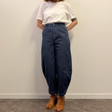 Load image into Gallery viewer, Pantaloni barel fit Lucio Vanotti