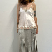 Load image into Gallery viewer, Top sottoveste Vivis – anni ’90 – rosa tea in pura seta