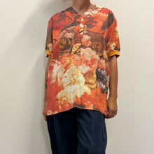Load image into Gallery viewer, Blusa Vintage Moschino Jeans Anni '90 Stampa Floreale Franco Moschino Era