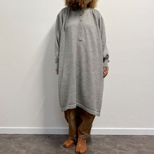 Load image into Gallery viewer, Maxi Abito realizzato a mano grigio 80s