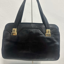 Load image into Gallery viewer, Borsa anni ’70 in pelle nera – vintage