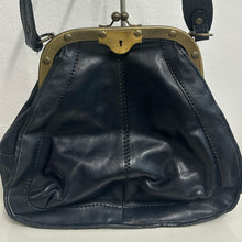 Load image into Gallery viewer, Borsa anni ’70 in pelle blu – vintage