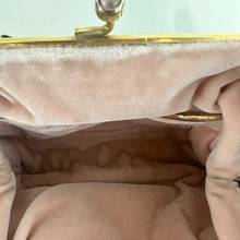 Load image into Gallery viewer, Borsetta da sera vintage in velluto nero – ricamo floreale