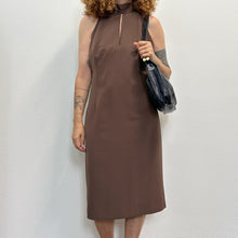 Load image into Gallery viewer, Abito sartoriale anni ’70 – seta cioccolato