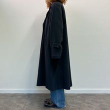 Load image into Gallery viewer, Cappotto blu notte lana merinos e lana di agnello 90s