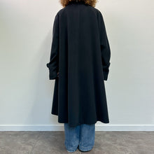 Load image into Gallery viewer, Cappotto blu notte lana merinos e lana di agnello 90s
