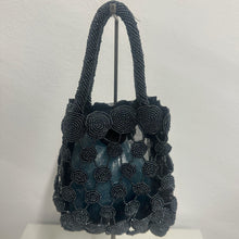 Load image into Gallery viewer, Mini Borsa in Rete e Perline Anni ’90 –