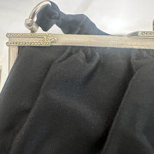 Load image into Gallery viewer, Borsa a Mano Anni ’50 in Raso Nero e Metallo Argentato