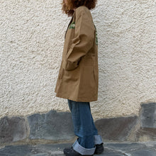 Load image into Gallery viewer, Giacca/Workwear Reworked con Patch Giapponesi Vintage – Pezzo Unico