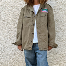 Load image into Gallery viewer, Giacca Military/Workwear Reworked con Patch Giapponesi Vintage – Pezzo Unico