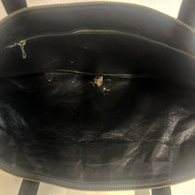 Load image into Gallery viewer, Borsa a Spalla in Camoscio Marrone Anni ’70 – Pelletteria Parigina