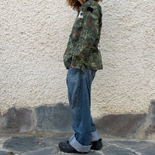 Load image into Gallery viewer, Giacca Military/Workwear Reworked con Patch Giapponesi Vintage – Pezzo Unico