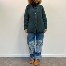 Load image into Gallery viewer, Cardigan realizzato a mano color verde petrolio mélange