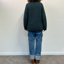 Load image into Gallery viewer, Cardigan realizzato a mano color verde petrolio mélange