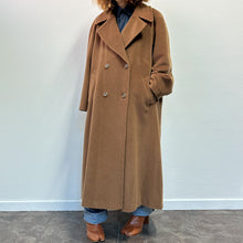 Load image into Gallery viewer, Cappotto color caffe latte 90s