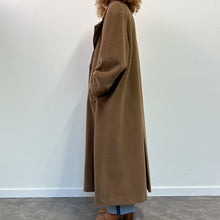 Load image into Gallery viewer, Cappotto color caffe latte 90s