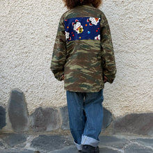 Load image into Gallery viewer, Giacca Military/Workwear Reworked – Pezzo Unico con Patch Giapponesi Vintage