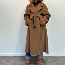 Load image into Gallery viewer, Cappotto color caffe latte 90s