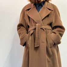 Load image into Gallery viewer, Cappotto color caffe latte 90s