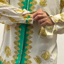 Load image into Gallery viewer, Camicia vintage in crêpe di seta – Stampa barocca anni ’90