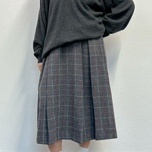 Load image into Gallery viewer, Gonna grigia con check fine 70s primi 80s .