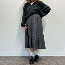 Load image into Gallery viewer, Gonna grigia con check fine 70s primi 80s .