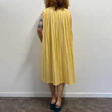 Load image into Gallery viewer, Abito giallo plissettato – Tokyo find