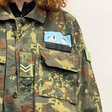 Load image into Gallery viewer, Giacca Military/Workwear Reworked – Pezzo Unico con Patch Giapponesi Vintage