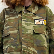 Load image into Gallery viewer, Giacca Military/Workwear Reworked – Pezzo Unico con Patch Giapponesi Vintage