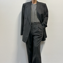 Load image into Gallery viewer, Completo doppiopetto grigio in panno di lana 80s