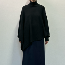 Load image into Gallery viewer, Maglione  Le Ciel Bleu nero acquistato a TOKYO