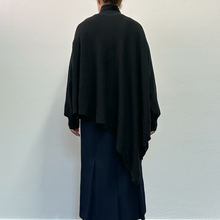 Load image into Gallery viewer, Maglione  Le Ciel Bleu nero acquistato a TOKYO