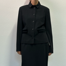 Load image into Gallery viewer, Tailleur nero con inserti in velluto
