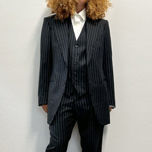 Load image into Gallery viewer, Sovereign United Arrows –suit made in Japan