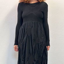 Load image into Gallery viewer, Abito plissato nero