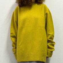 Load image into Gallery viewer, Maglione lana follata coro senape