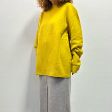 Load image into Gallery viewer, Maglione lana follata coro senape