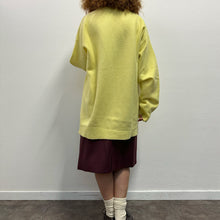 Load image into Gallery viewer, Maglione lana follata color giallo limone