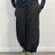 Load image into Gallery viewer, Pantalone Made in Japan – 100% Lana