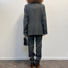 Load image into Gallery viewer, Completo sartoriale e rifinito a mano check grigio